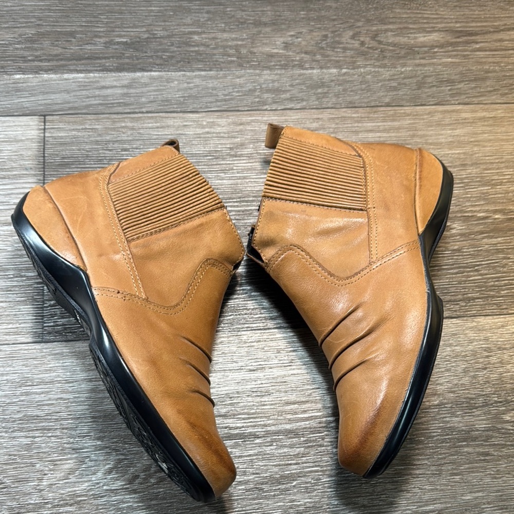 Aetrex Women's Tan Ankle Boots size 7.5 (b106) - Picture 4 of 7